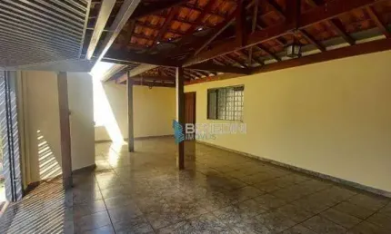 Casa com 3 dormitórios à venda, 157 m² por R$ 550.000,00 - Jardim das Acácias - Cravinhos/SP