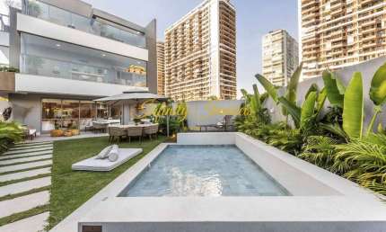 Claris Casa e Clube Barra da Tijuca Casas Triplex de 3 e 4 suítes