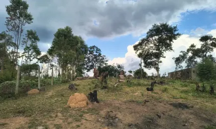 Terreno à venda na Praça da Igreja, 10, Sebandilha, Mairinque