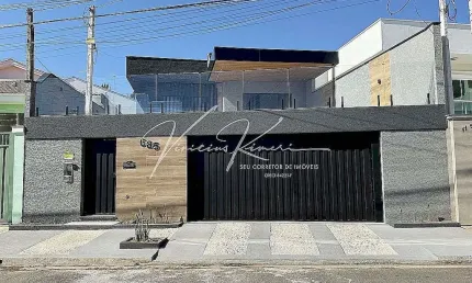 Casa com 3 dormitórios próximo da Alameda Lucas Nogueira Garces - Jardim do Lago em Atibaia
