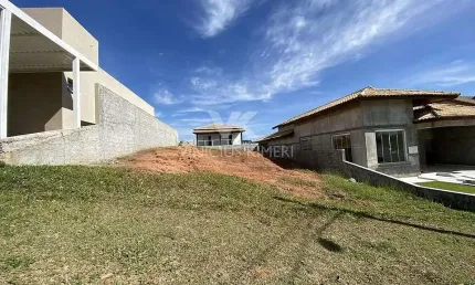 Terreno plano no Condomínio Terras de Atibaia - Atibaia