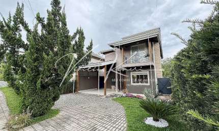 Linda casa com 3 dormitórios no Condomínio Terras de Atibaia II