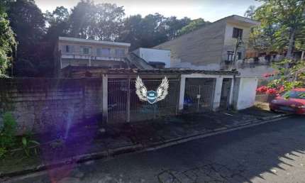Sobrado com 4 dormitórios, garagem, sala de jantar, cozinha, lavanderia, salão d