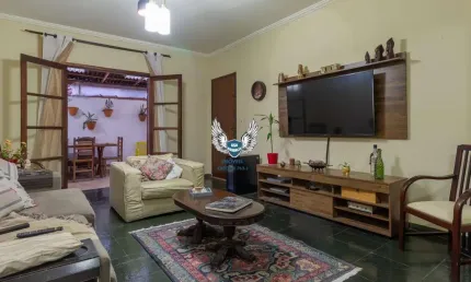 CASA EM SANTANA , À 150 METROS DO METRÔ COM 03 DORMITÓRIOS SENDO 03 SUÍTES