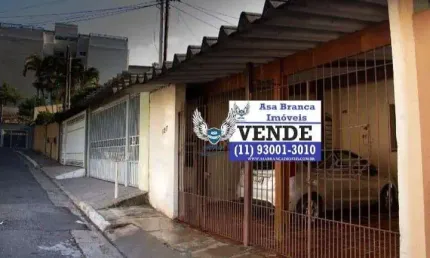 CASA NA VILA IRMÃOS ARNONI COM 03 DORMITÓRIOS SENDO 01 SUÍTE
