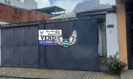 Casa térrea no carandiru com 02 dormitórios sendo 01 suíte e 01 edícula e 02 vag