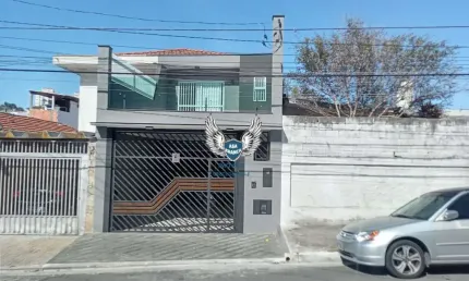 SOBRADO NO MANDAQUI COM 03 DORMITÓRIOS , SENDO AS 03 SUÍTES E 05 VAGAS DE GARAGE