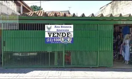 CASA TÉRREA, COM  COM 04 DORMITÓRIOS E 03 VAGAS DE GARAGEM E UMA EDÍCULA