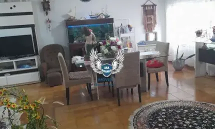 Casa térrea  com 05 quartos  em santana ao lado do colégio militar do exército