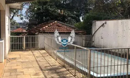 SOBRADO NO BAIRRO DO LIMÃO DE 04 DORMITÓRIOS  SENDO 02 SUÍTES E PISCINA