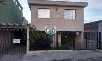 CONJUNTO COM 03  CASAS SENDO 01 SOBRADO DE 4 QUARTOS  UMA CASA DE 02 DORMITÓRIOS
