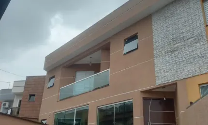 Sobrado jd piqueroby-120mts-2 suítes c/sacada, sala c/lavabo,cozinha planejada, lavanderia,5 vagas
