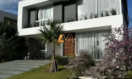 CASA DESLUMBRANTE COM 3 SUÍTES NO ALPHAVILLE LITORAL NORTE III -FRENTE MAR