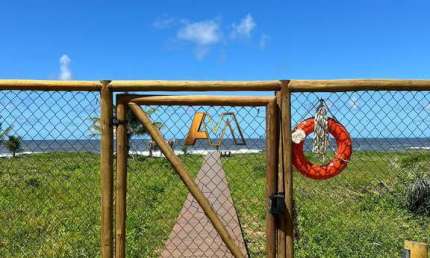VILLAGE COM GARDEM PRIVATIVO - 2/4 EM ITACIMIRIM - BEIRA MAR
