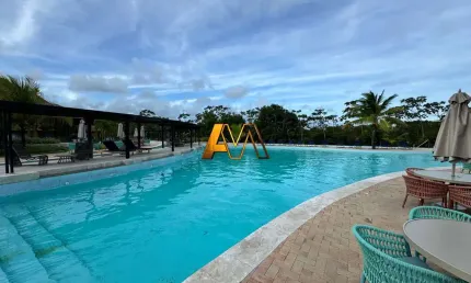 Terreno à venda no bairro Praia do Forte - Mata de São João/BA