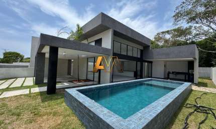 Casa à venda no bairro Guarajuba (Monte Gordo) - Camaçari/BA