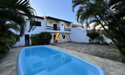LINDA CASA COM 3 SUÍTES COM PISCINA EM STELLA MARIS