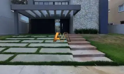 CASA MODERNA DE 5 SUÍTES NO ALPHAVILLE LITORAL NORTE I