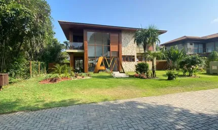 Casa à venda no bairro Praia do Forte - Mata de São João/BA