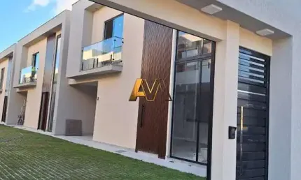 Casa à venda no bairro BURAQUINHO - Lauro de Freitas/BA