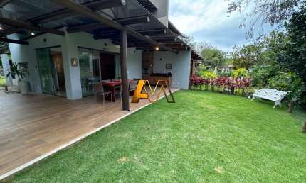 Casa à venda no bairro Praia do Forte - Mata de São João/BA