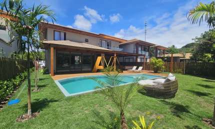 Casa à venda no bairro Praia do Forte - Mata de São João/BA