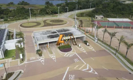 Terreno em condomínio fechado à venda na Rua Alameda Humaitá, 210, Guarajuba, Camaçari