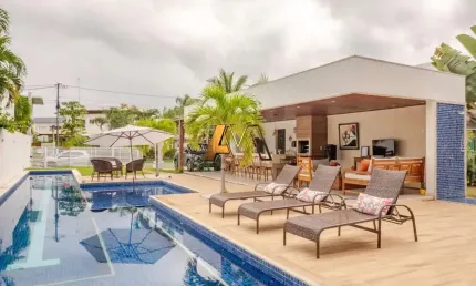 Casa em condomínio fechado com 5 quartos à venda na Avenida Humaitá, Guarajuba, Camaçari