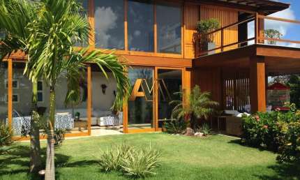 Casa à venda no bairro Praia do Forte - Mata de São João/BA