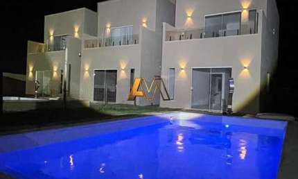 Casa à venda no bairro Estrada do Coco / Abrantes - Camaçari/BA