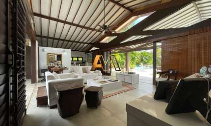 Casa à venda no bairro Interlagos (Abrantes) - Camaçari/BA