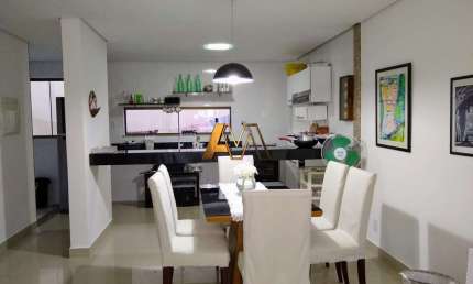 Casa à venda no bairro Centro - Mata de São João/BA