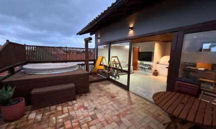 Casa à venda no bairro Praia do Forte - Mata de São João/BA