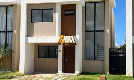 Casa à venda no bairro BURAQUINHO - Lauro de Freitas/BA