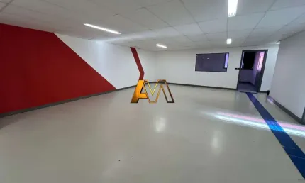 Casa comercial para alugar na Rua Professor Jairo Simões, 00, Imbuí, Salvador