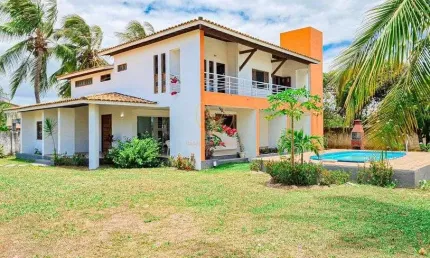 ✨Casa Ampla com Piscina e Frutíferas – Condomínio Aldeia de Jacuípe✨