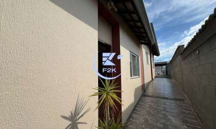 Casa em villagio a venda com 2 dorms, 1 banheiro e churrasqueira