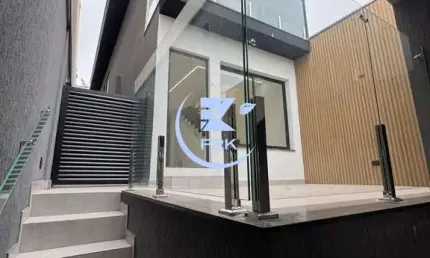 Sobrado à venda Itaquaquecetuba 125m², 3 quartos, 2 banheiros e 2 vagas de garag