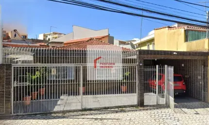 Casa térrea á venda com 3 dormitórios na Cidade Patriarca/SP.