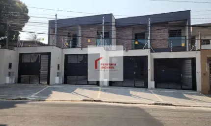 Sobrados Frontais com 3 dormitórios á venda no bairro Vila Guilhermina / SP.