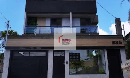 Casa em Condomínio de Luxo em Vila Paranaguá, São Paulo-SP: 2 Quartos, 2 Suítes, 2 Vagas - Aproveite!