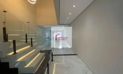Imperdível! Casa à venda em São Paulo-SP, Vila Prudente, com 3 quartos, 3 suítes e 3 vagas de garagem.