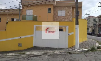 Casa à venda em São Paulo-SP, na Vila Carrão: 2 quartos, 2 suítes, 1 sala, 2 banheiros, 2 vagas de garagem e 85m²!