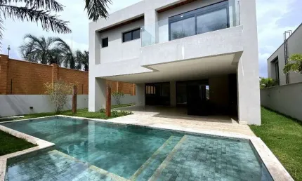 Sobrado com 04 suítes à venda, 455m², R$ 6.250.000 no Alphaville Flamboyant Residencial Cruzeiro do Sul em Goiânia/GO