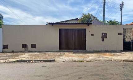 Casa com 03 quartos à venda, 180 m² por R$ 500.000 - Setor Criméia Oeste - Goiânia