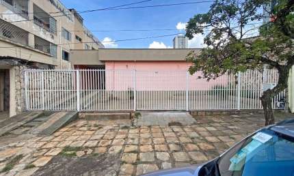 Casa com 03 quartos à venda, 300 m² por R$ 1.200.000 - Setor Aeroporto - Goiânia