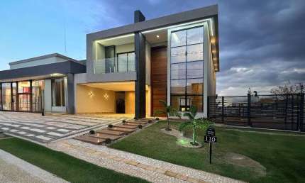 Sobrado de 244m² com 04 suítes à venda por R$ 2.050.000 no Jardins Bolonha em Senador Canedo/GO
