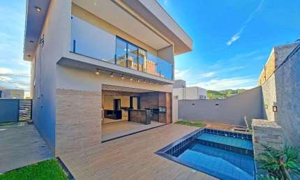 Sobrado com 3 dormitórios à venda, 228 m² por R$ 1.590.000,00 - Jardins Capri - Senador Canedo/GO