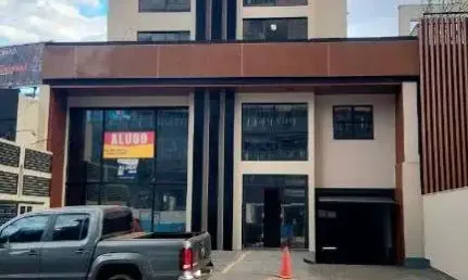 Prédio comercial disponível para locação em excelente localização no Setor Oeste, 214,00m² - R$13.900,00 mensais - Goiânia