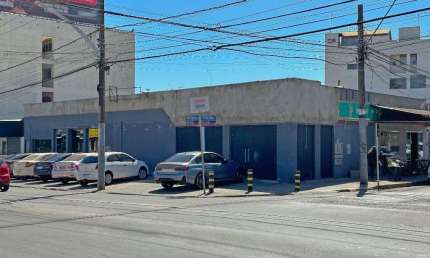 Loja em localização privilegiada no setor Jundiaí, 455,00m² - R$25.000 mensais - Anápolis/GO